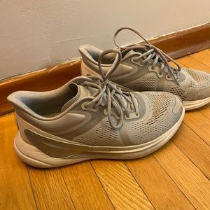 Lululemon blissfeels running shoes